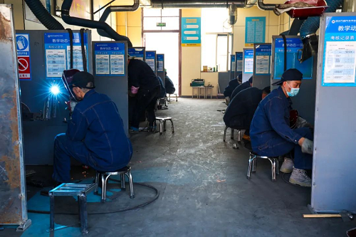 校园开放日 | 这个周末来银川万通，免费体验热门技术