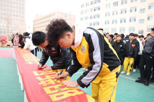 倡树文明新风 ，共建和谐校园——银川万通文明礼貌月启动仪式盛大开幕