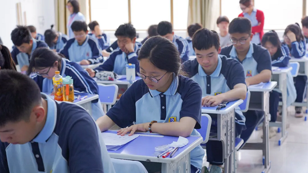 1222 万毕业生与AI抢饭碗？那初高中毕业的孩子又该何去何从？